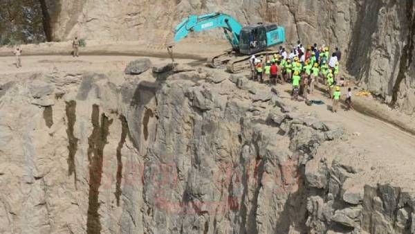 47 மணி நேர போராட்டம்! கல்குவாரி விபத்தில் சிக்கிய 4வது நபர் சடலமாக மீட்பு! மேலும் இருவரின் கதி என்ன?