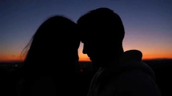 காதலியை மீட் செய்யனுமாம்.. அதுவும் பள்ளியில்.. எலக்ட்ரீசியன் செய்த வேலையை பாருங்க.. ஊரே ஆடிப்போச்சு