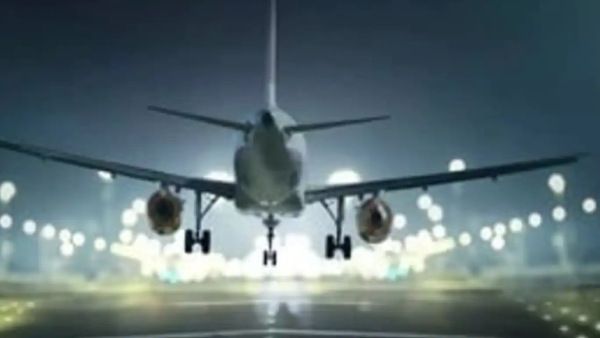 ஒரே 2 நேரத்தில் விமானம்.. நடுவானில் ஒரே மாதிரி ஏற்பட்ட சம்பவம்.. உறைந்த பயணிகள்.. என்ன நடந்தது?