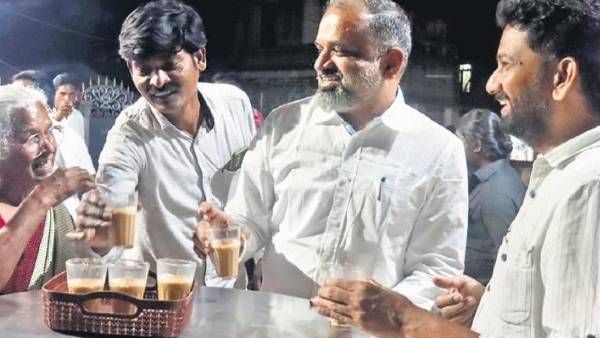 விடுதலை காற்றை சுவாசித்த பேரறிவாளன்... பறை மேளம் இசைத்து கொண்டாட்டம்