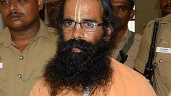 பச்சத்தண்ணி கூட குடிக்காமல் உண்ணாவிரதம்.. திடீரென மயங்கி விழுந்த முருகன்.. வேலூர் சிறையில் பரபரப்பு!