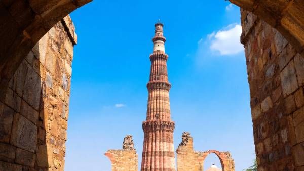 குதுப்மினார் கோபுர வளாகத்தை ஆய்வுக்கு தோண்ட உத்தரவா? சர்ச்சைக்கு நடுவே மத்திய அமைச்சர் விளக்கம்