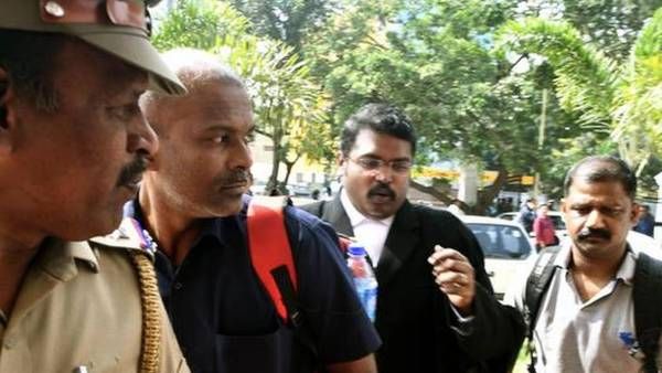 அடுக்கடுக்கான கேள்விகள்! கோடநாடு கொலை கொள்ளை வழக்கு.. சயானிடம் போலீசார் தீவிர விசாரணை