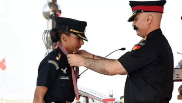 அபிலாஷா பராக்! இந்திய ராணுவ முதல் பெண் போர் விமானியாக தேர்வு... சென்னையில் பயிற்சி பெற்று சாதனை