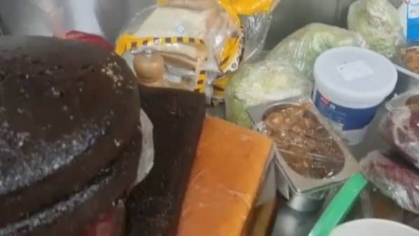 ஷவர்மா இருக்கட்டும்... திருச்சி பேக்கரியில் 155 கிலோ கெட்டுப்போன கேக் வகைகள் - அதிகாரிகள் ஷாக்