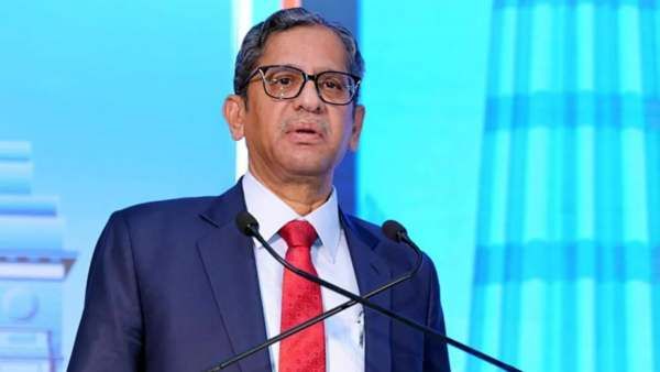 நேரம் வந்துருச்சு! உயர்நீதிமன்றத்தில் மாநில மொழி - மோடி முன் பேசிய உச்சநீதிமன்ற தலைமை நீதிபதி ரமணா