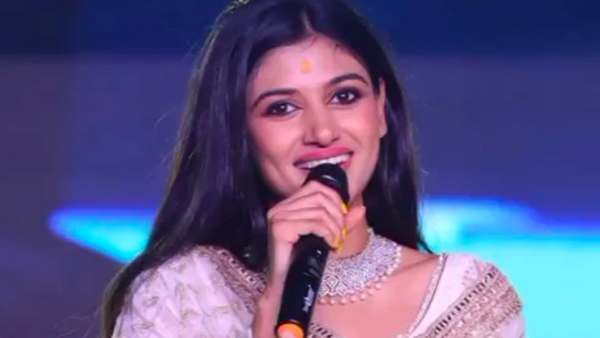 ஆண் குழந்தைகளை இப்படித்தான் வளர்க்க வேண்டும்.. நடிகை ஓவியா அறிவுரை!