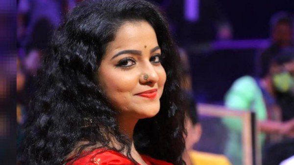 சின்னத்திரை நடிகை சித்ரா மரணத்தில் வெளிநாட்டில் வயாகராவுடன் ஆட்டம் போட்ட அரசியல்வாதிக்கும் தொடர்பு?