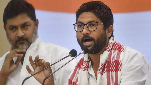 2017-ம் ஆண்டு பேரணி தொடர்பான வழக்கு: குஜராத் எம்.எல்.ஏ. மேவானிக்கு 3 மாதம் ஜெயில்