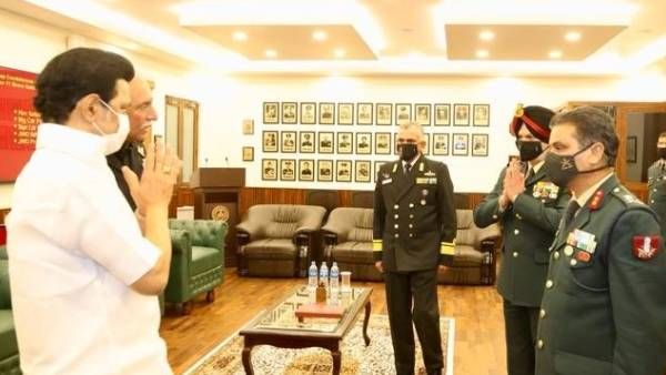 அக்னிபாத் திட்டத்தை திரும்பப்பெறுக! லட்சக்கணக்கான இளைஞர்களின் ராணுவப்பணி கனவை சிதைக்காதீர் -ஸ்டாலின்