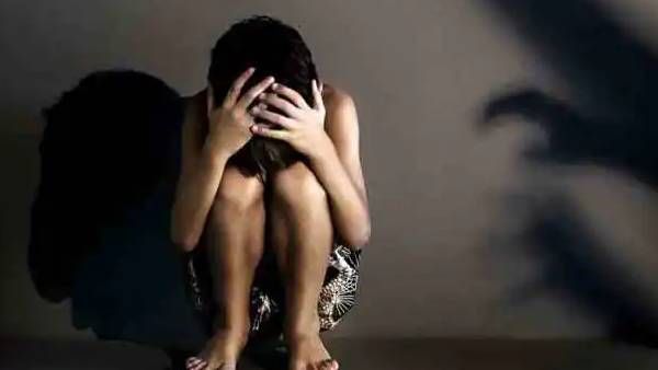 கோயிலுக்குள் சிறுமியின் அலறல் சத்தம்.. சாமியாரின் செயலால் மக்கள் அதிர்ச்சி! போக்சோவில் கைது