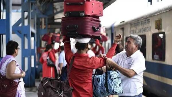 அதிக லக்கேஜா? செல்லாது செல்லாது.. விமானங்களைப் போல இனி ரயில்களில் கூடுதல் கட்டணம்! ஐஆர்சிடிசி அதிரடி