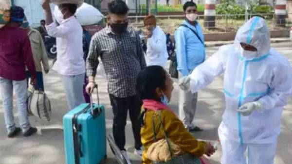 110 நாடுகளில் மீண்டும் கடைவிரித்த கொரோனா!'இவங்களுக்கு’ ரொம்ப சிக்கல் தான்! வார்னிங் கொடுக்கும் ஹூ !