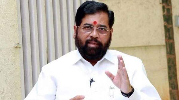 மும்பை புறப்பட்டார் ஏக்நாத் ஷிண்டே- பட்னாவிஸுடன் சேர்ந்து ஆளுநரிடம் ஆட்சி அமைக்க உரிமை கோருகிறார்