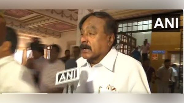 RS Poll: காங். மேல செம்ம லவ்... அதான் ஓட்டுப் போட்டேன்.. குமாரசாமியை கதறவிட்ட ஜேடிஎஸ் எம்.எல்.ஏ.