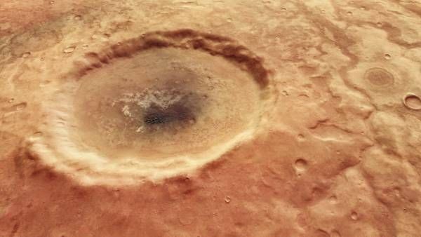 யாரோ நோட்டமிடுறாங்க.. இந்த போட்டோவை பாருங்களேன்! இணையத்தில் வெளியான 