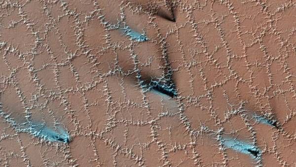 செவ்வாய் கிரகத்தில் திடீர் திடீரென தோன்றும் மர்ம அமைப்புகள்! குழம்பிய ஆய்வாளர்கள்.. என்ன காரணம்