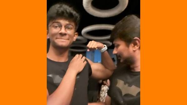 இன்பநிதி கையில் 