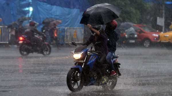 மழை வருது மழை வருது..குடைய கொண்டு போங்க மக்களே! இன்று ‘இந்த’ பகுதிகளில் இடி மின்னலுடன் மழைக்கு வாய்ப்பு!