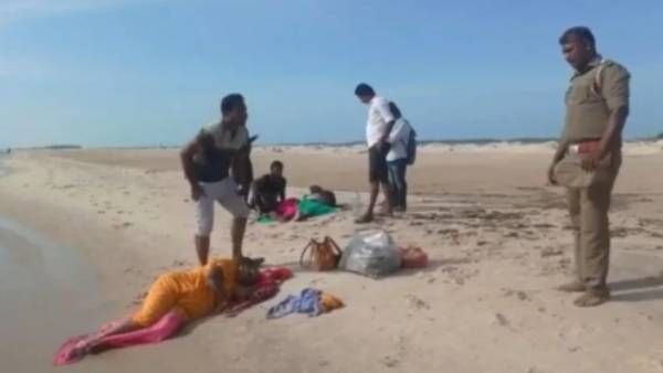 சோகம்... பொருளாதார நெருக்கடியால் பசி, பட்டினி! அகதியாக வந்து தனுஷ்கோடியில் மயங்கிய இலங்கை தம்பதி!