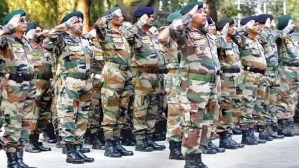 என்னது தாலிபான்களின் ஆப்கானிஸ்தான் ராணுவத்துக்கு இந்தியாவில் யுத்த பயிற்சியா? அடங்காத பரபரப்பு