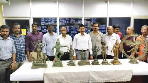 வெளிநாடுகளிலிருந்து மீட்கப்பட்ட 10 சாமி சிலைகள்.. கும்பகோணம் சிறப்பு நீதிமன்றத்தில் ஒப்படைப்பு