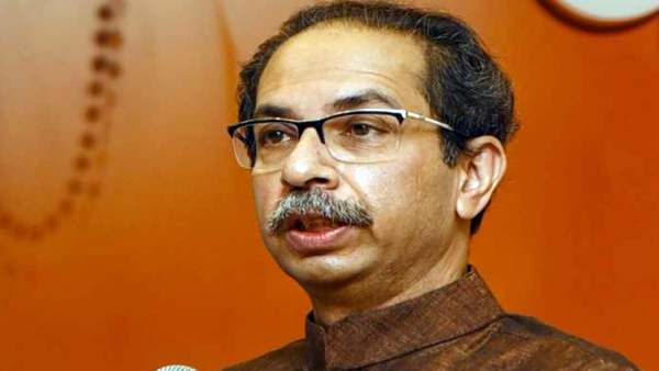 அடுத்த அதிரடி.. உத்தவ் தாக்ரே சரியில்லை.. கட்சி கொள்கையே போச்சு.. 34 சிவசேனா எம்எல்ஏக்கள் தீர்மானம்