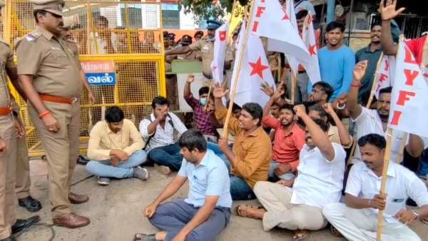 தீவிரமடையும் அக்னிபாத் போராட்டம்.. தமிழகத்தில் பல இடங்களில் போராட்டம்! போலீசார் குவிப்பு.. பதற்றம்!