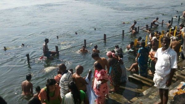 ஆடி அமாவாசை.. பவானி கூடுதுறையில் தர்ப்பணம் அளித்து புனித நீராட அனுமதி உண்டா?