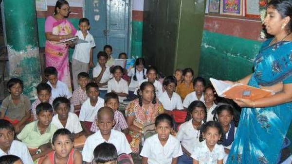 பள்ளி ஆண்டு விழாவில் சினிமா பாடல்களை தவிர்க்கணும்! ஆசிரியர்களுக்கு பள்ளிக்கல்வித்துறை 77 உத்தரவுகள்!