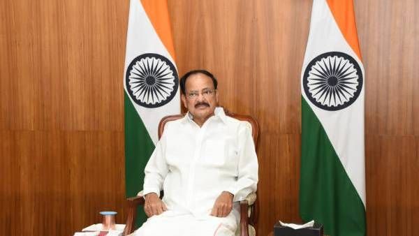 சட்டம்- ஒழுங்கை பாதுகாப்பதில் முன்னோடி.. தமிழ்நாடு காவல்துறைக்கு வெங்கையா நாயுடு பாராட்டு!