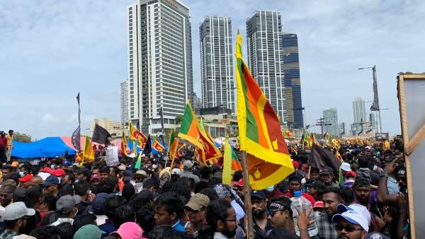 ''காலி முகத்திடலை'' காலி பண்ண முடியாது. . இலங்கை அரசுக்கு எதிராக போராட்டக்காரர்கள் போர்க்கொடி