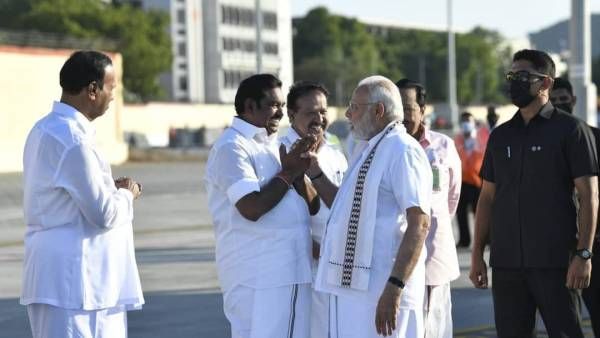 5 கேள்விகள்! எவ்வளவு முயன்றும்.. எடப்பாடிக்கு கிடைக்காத 10 நிமிடம்! மோடி தனியாக சந்திக்காதது ஏன்?