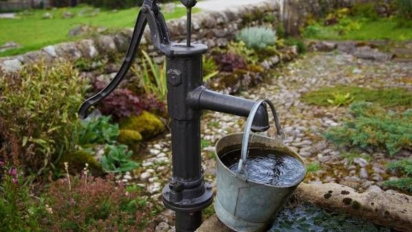 நிலத்தடி நீருக்கு ரூ10,000 கட்டணமா? மத்திய அரசின் உத்தரவு தமிழகத்திற்கு பொருந்தாது.. நீர்வளத்துறை!