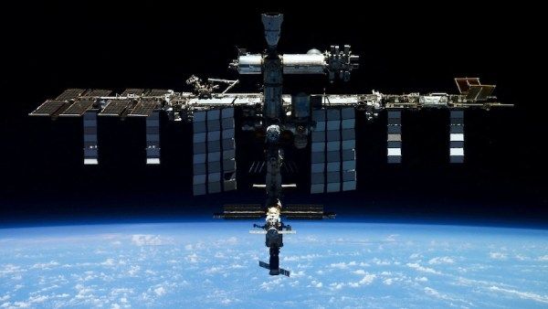 விண்வெளிக்கும் சென்ற வல்லரசுகளின் சண்டை! சர்வதேச விண்வெளி மையத்தில் இருந்து விலகும் ரஷ்யா