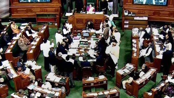 விலைவாசி உயர்வு.. விவாதத்திற்கு ஓகே! அவையை முடக்கிய எதிர்க்கட்சிகள்.. இறங்கி வரும் மத்திய அரசு