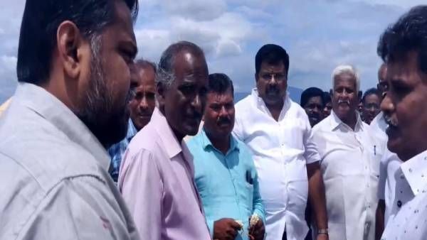 திராவிட ஆட்சி இது.. புரோகிதர் பூஜை செய்வதா? பொது நிகழ்ச்சியில் திமுக எம்.பி.செந்தில் குமார் ஆவேசம்