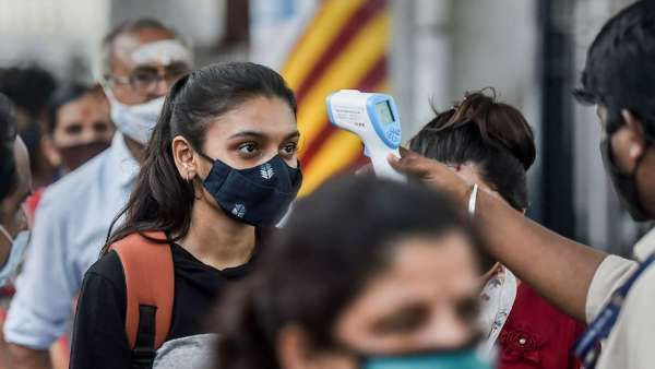 இந்தியாவில் கொரோனா அதிகரித்தாலும்.. மக்களிடம் பயம் இல்லை.. 4வது அலை வரவில்லை? நிபுணர்கள் கருத்து இதோ