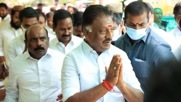 வெய்ட் பண்ணுங்க.. வெய்ட்டா செய்வோம்! ஆதரவாளர்களை தேற்றிய ஓபிஎஸ்! மருத்துவமனையில் போட்ட பக்கா ப்ளான்!