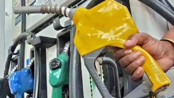 ஒரு துளியும் மாற்றமில்லை.. 64வது நாளாக ஒரே விலையில் விற்பனையாகும் பெட்ரோல், டீசல்