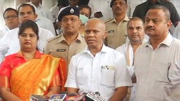 பிரம்மோற்சவத்திற்கு தயாராகும் திருப்பதி ஏழுமலையான் கோவில்..இலவச தரிசனத்தில் மட்டுமே பக்தர்கள் அனுமதி