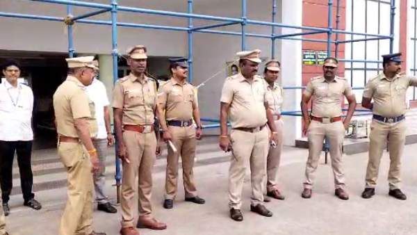 கள்ளக்குறிச்சி விவகாரம்: வாட்ஸ்ஆப் மூலம் போராட்டத்திற்கு அழைப்பு-சேலத்தில் போலீசார் குவிப்பு!