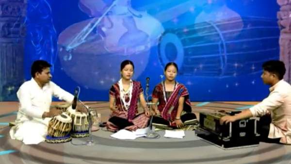 ‘ஒரே இந்தியா, சிறந்த இந்தியா’ - பாரதியாரின் தமிழ் பாடல் பாடி அருணாச்சல பெண்களை வாழ்த்திய மோடி