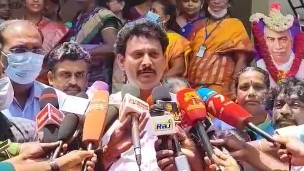 'அந்த’ கவலை இனி வேண்டாம்! மாணவர்களுக்கு பறந்த ஹாப்பி நியுஸ்..! அமைச்சர் அன்பில் மகேஷ் என்ன சொன்னார்?