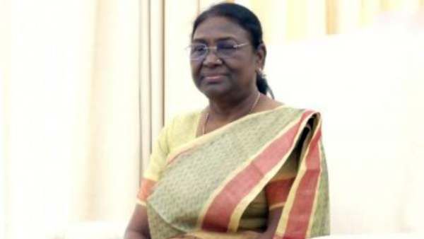 குடியரசு தலைவர் பதவியேற்பு விழா LIVE : நாட்டின் 15-வது ஜனாதிபதியாக திரவுபதி முர்மு பதவியேற்றார்!