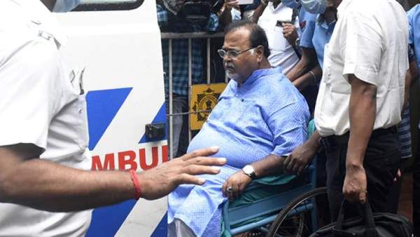 கட்டுக்கட்டாக பணம்! 'சட்டர்ஜியால் அவமானம் ஆகிப்போச்சு'... விட்டு விளாசும் திரிணாமூல் காங்கிரஸ்