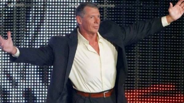 WWE இன் பிதாமகன்.. திடீர் ஓய்வுபெற்ற வின்ஸ் மெக்மோகன் - 90ஸ் கிட்ஸின் வெறுப்பை சம்பாதித்த இவர் யார்?