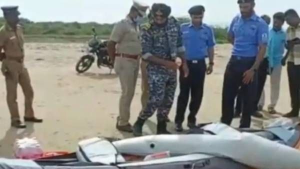 வேதாரண்யத்தில் கரை ஒதுங்கிய சீன படகு! உள்ளே இருந்ததைப் பார்த்து போலீசார் ஷாக்! விசாரணை தீவிரம்