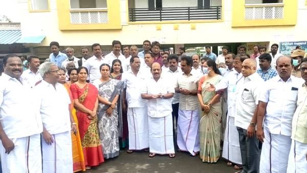 தமிழ்நாடு நாள் உற்சாகக் கொண்டாட்டம்: காஞ்சியில் அண்ணா சிலைக்கு மரியாதை; மெரினாவில் மணற்சிற்பம்!