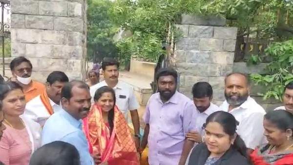 மதக் கலவரத்தை தூண்டும் பதிவு-பாஜக சவுதாமணி ஜாமீனில் விடுதலை-சிறைவாசலில் திமுகவுக்கு எதிராக முழக்கம்!